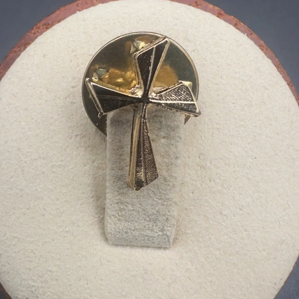 Vintage Goldtone Modern Cross Lapel‎ Pin – Christian Symbol Brooch